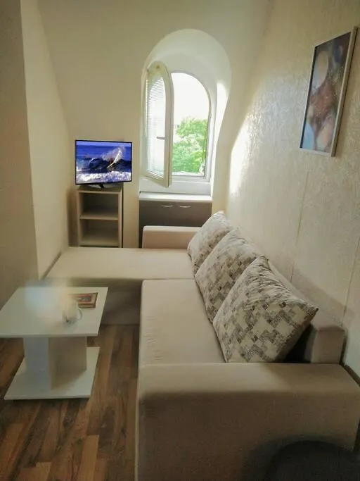Cozy 2 Bedroom Apartment With Terrace Near The Beach And Park Varna 0*,