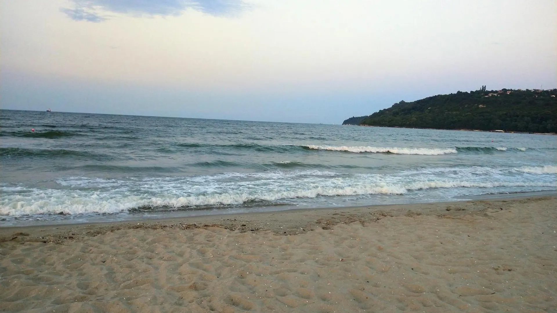 Cozy 2 Bedroom Apartment With Terrace Near The Beach And Park Varna Bulgaria